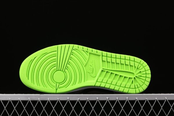 Jordan 1 Retro High Neutral Grey Volt 555088-070 - Nicesk photo 6
