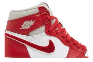 Jordan 1 Retro High OG Varsity Red (Women's) DJ4891-061 - Nicesk photo 2