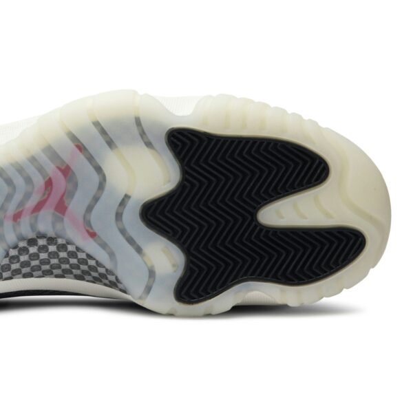 Jordan 11 Retro Low Snake Light Bone CD6846-002 - Nicesk photo 4