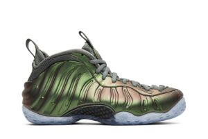 Nike Air Foamposite One Iridescent (Women's) AA3963-001 - Nicesk photo 1