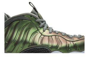Nike Air Foamposite One Iridescent (Women's) AA3963-001 - Nicesk photo 2