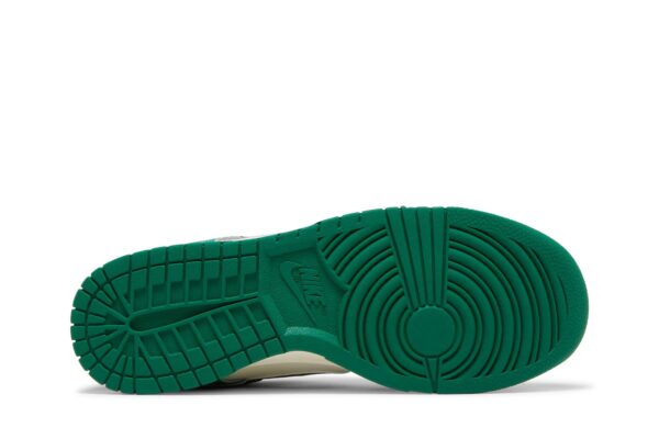 Nike Dunk Low SE Lottery Pack Malachite Green DR9654-100 - Nicesk photo 4