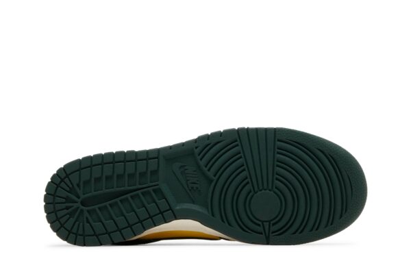 Nike Dunk Low SE Noble Green (Women's) FD0350-133 - Nicesk photo 4