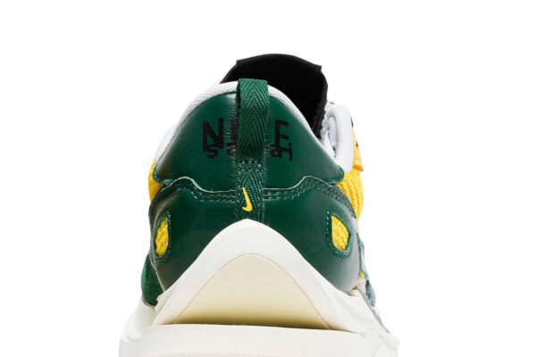 Nike Vaporwaffle sacai Tour Yellow Stadium Green CV1363-700 - Nicesk photo 7