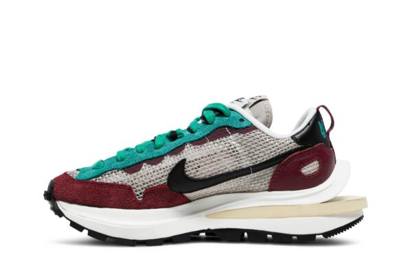 Nike Vaporwaffle sacai Villain Red Neptune Green DD3035-200 - Nicesk photo 3