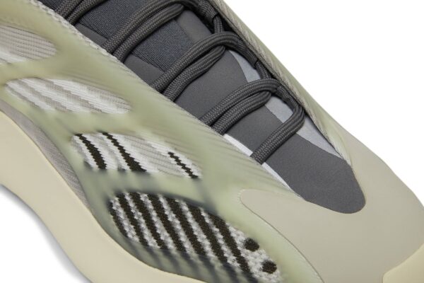 adidas Yeezy 700 V3 Fade Salt ID1674 - Nicesk photo 9
