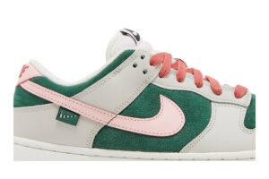 Nike Dunk Low SE All Petals United Fir Green (Women's) FN8923-061 - Nicesk photo 2